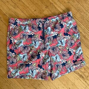 Vineyard Vines men’s mermaid swim trunks size small
